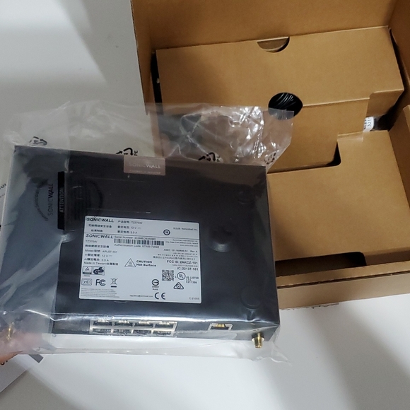 NWTSonicWall TZ370 Wireless AC Network Security Appliance (02-SSC-2827) - Picture 11 of 12